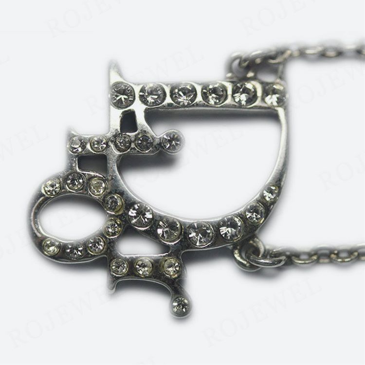 迪奧吊墜補(bǔ)水鉆