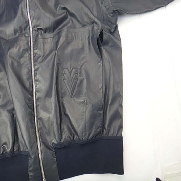 lv皮衣皮面撕裂修補