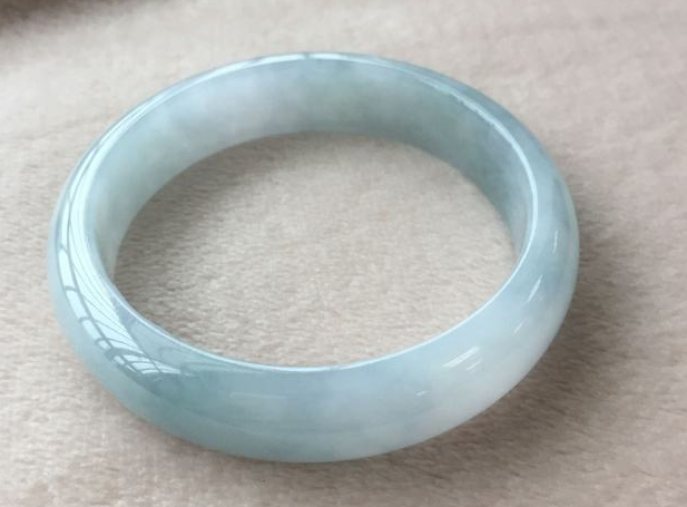 玉鐲斷了怎么修復？三種方法總有一種方法適合你！