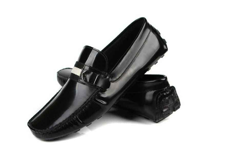 皮鞋刮傷怎么修復(fù)？