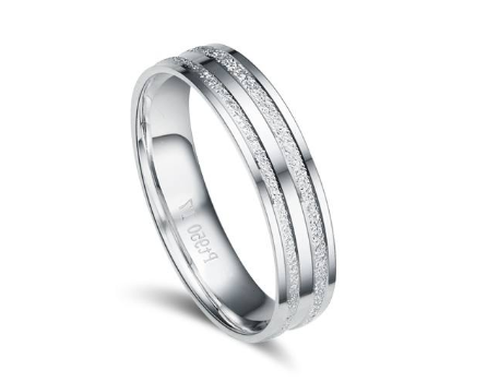 鉑金戒指變黃了