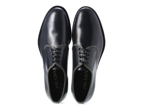 皮鞋黑色劃痕怎么修復(fù)