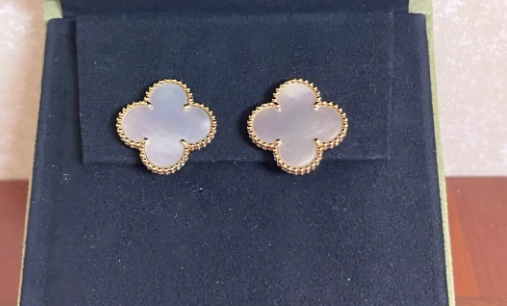 梵克雅寶耳釘維修費(fèi)用多少 梵克雅寶耳釘維修費(fèi)用多少