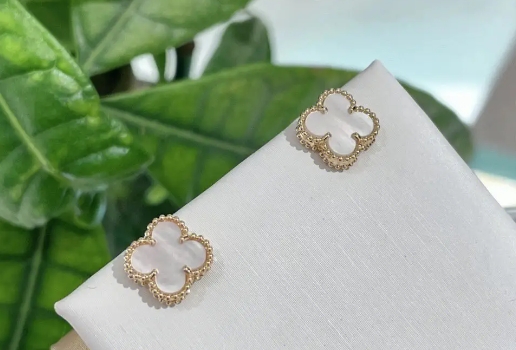 梵克雅寶耳釘斷了維修價格