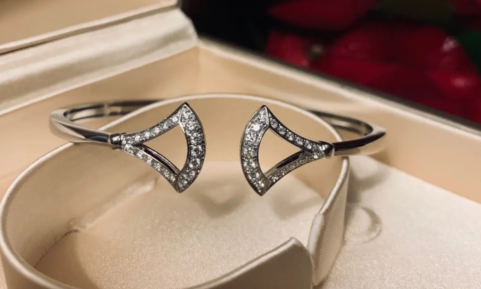 寶格麗扇子手鐲可以維修嗎 寶格麗扇子手鐲可以維修嗎