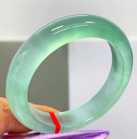 手鐲維修價格是多少？修復(fù)一個玉鐲要多少錢？