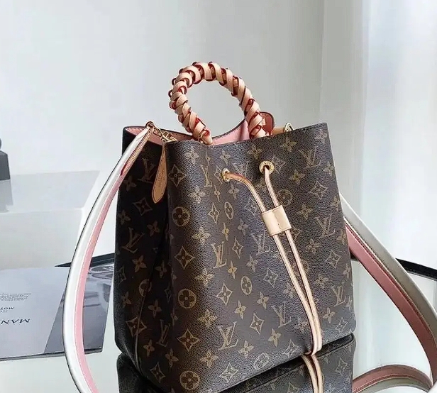 包包上的五金件損壞了，可以更換嗎？