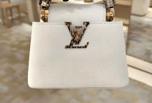 LV包包維修可以修復(fù)貼花嗎？LV包包維修會提供保養(yǎng)建議嗎？