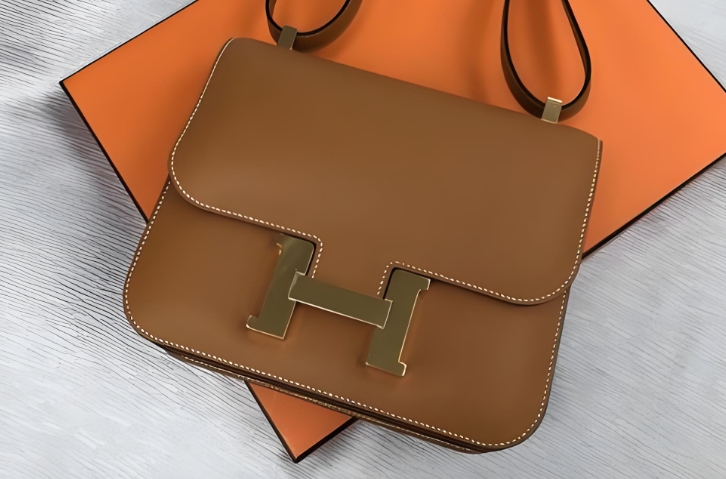 愛馬仕包包保養(yǎng)期間應(yīng)避免的事項(xiàng)！如何清潔愛馬仕包包內(nèi)襯？