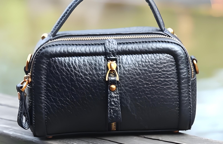 真皮包包怎么清洗？皮具保養(yǎng)小常識！