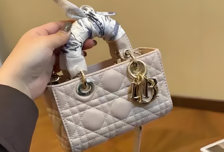 迪奧戴妃包包怎么清洗？迪奧戴妃包包清洗多少錢？