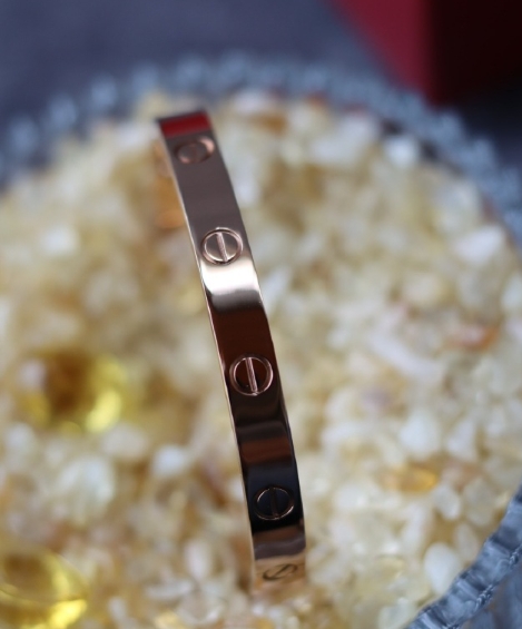 卡地亞手鐲斷裂怎么辦？焊接與修復(fù)全攻略！