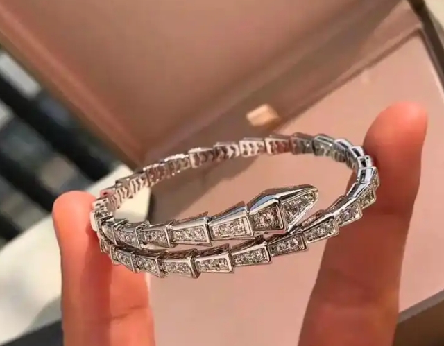 寶格麗蛇形手鐲變形如何修復(fù)？變形修復(fù)多少錢？