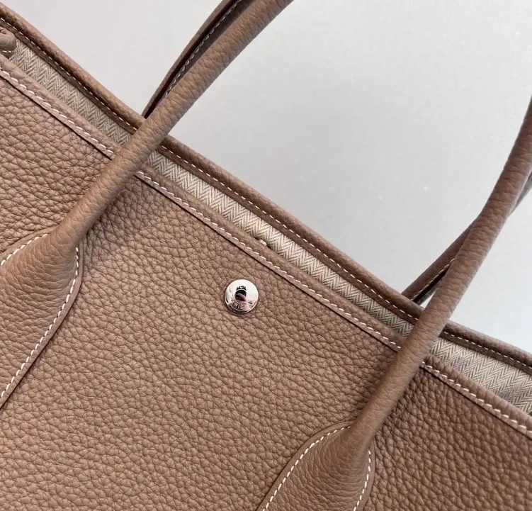 愛馬仕包劃痕怎么處理？愛馬仕包劃痕修復多少錢？