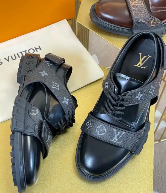 皮鞋維修翻新?lián)Q底多少錢？皮鞋換底去哪里？