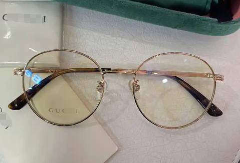 gucci眼鏡鏡腿掉了能修嗎多少錢？