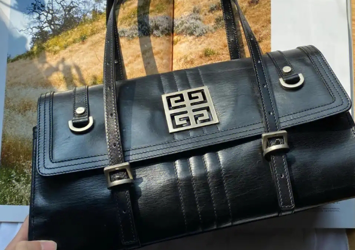 紀(jì)梵希包包修復(fù)注意事項(xiàng)，別讓這些問題毀了包！