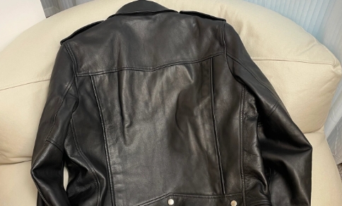 皮衣怎么保養(yǎng)才不會(huì)掉皮？超全指南！