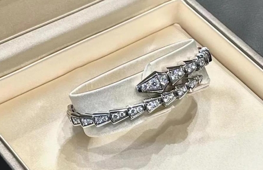 寶格麗蛇形手鐲變形維修難嗎？一文解答你的疑惑！