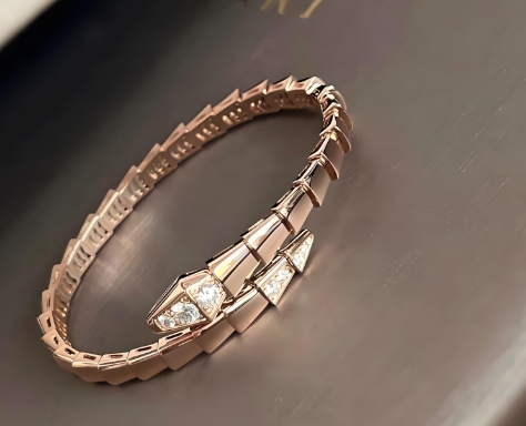 寶格麗蛇形手鐲變形維修難嗎？一文解答你的疑惑！