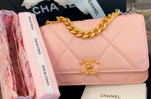 香奈兒流浪包劃痕修復要多少錢？去哪里修復？