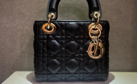 迪奧（Dior）戴妃包劃痕修復(fù)價格是多少？
