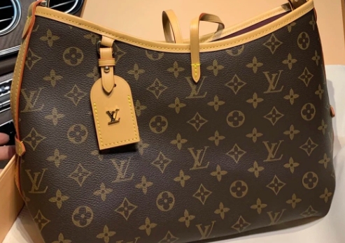 包包用久發(fā)黃發(fā)黑？試試這幾種清潔方式