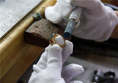 御金匠讓珠寶異地維修保養(yǎng)不再是難題