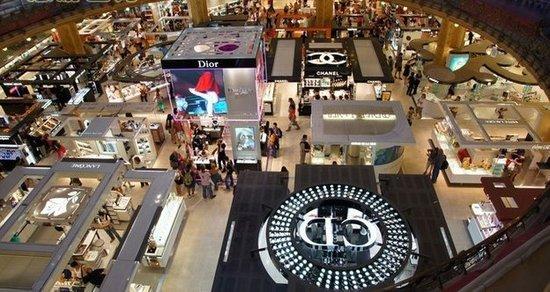 御金匠解讀：電商時(shí)代 奢侈品行業(yè)應(yīng)該走向何方