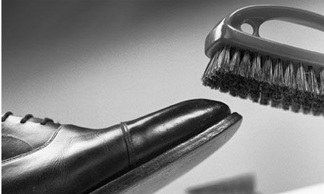 ?錯誤的皮革護理讓你皮革皮具像一塊老抹布！