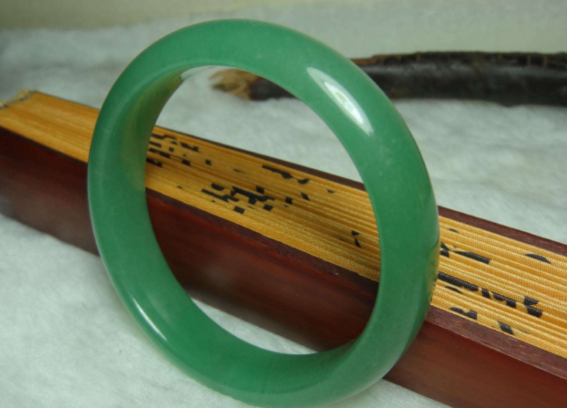 玉鐲斷了怎么修復(fù)？玉鐲修復(fù)方法有哪些？