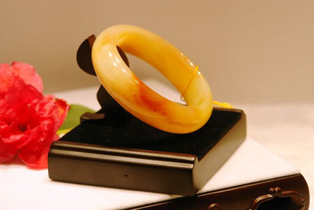 黃龍玉手鐲價(jià)格