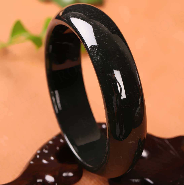 墨玉手鐲應(yīng)該如何正確保養(yǎng)？